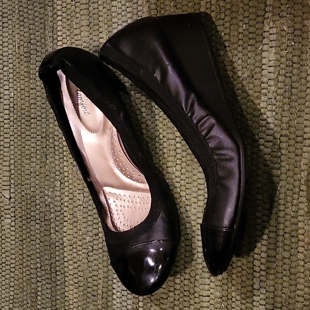 Simple Black Wedge Heels